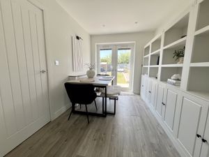 Dining Room - click for photo gallery